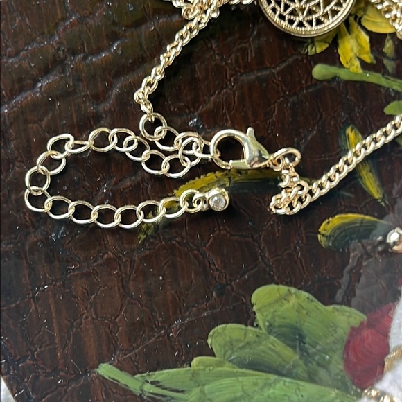 Gold finish Jewelry Set- necklace, bracelets, pendant - Picture 9 of 15